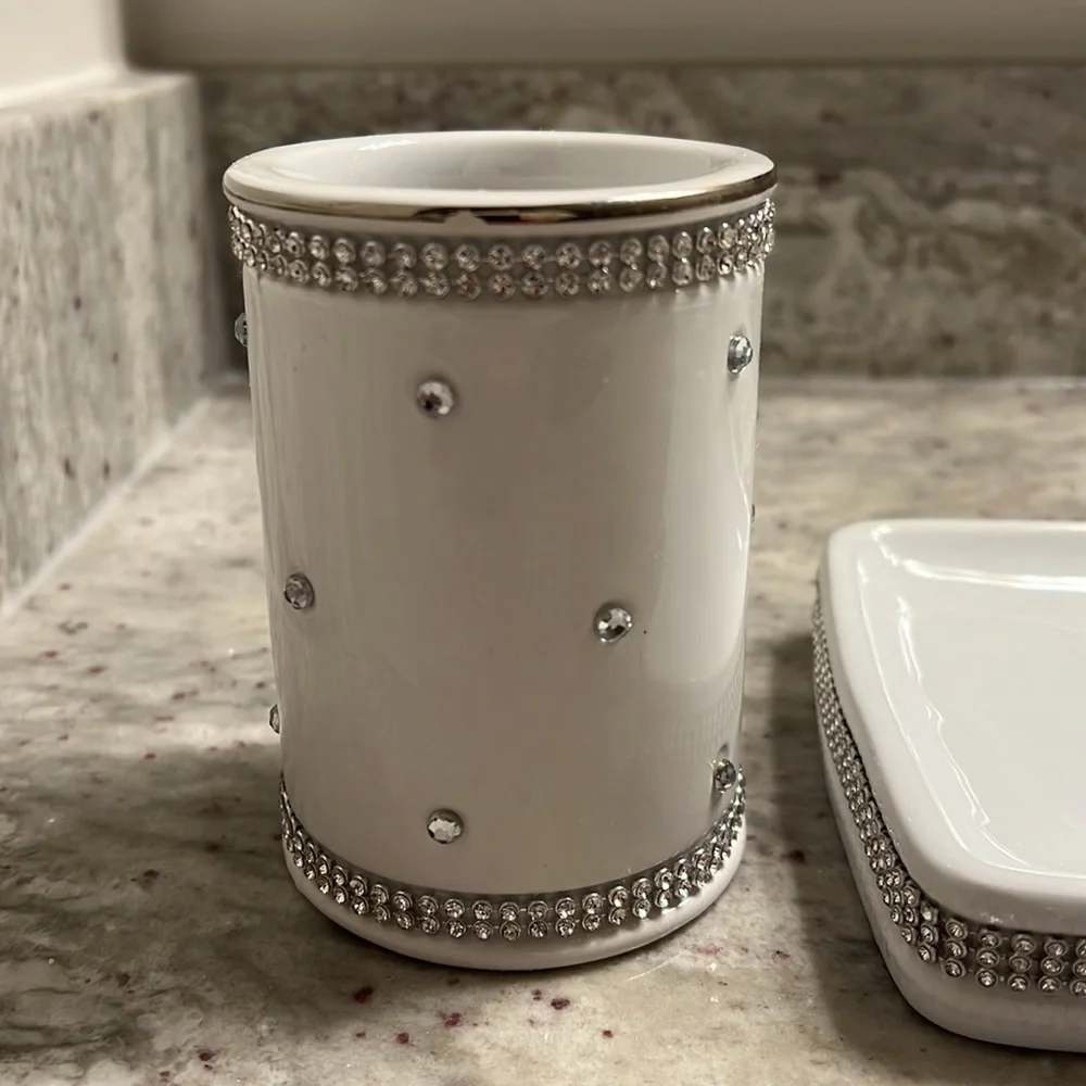 Bathroom Decor Set - Bella Luxx